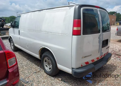 2005 Chevrolet Express z USA, uszkodzony, nr VIN 1GCFG15X051242371